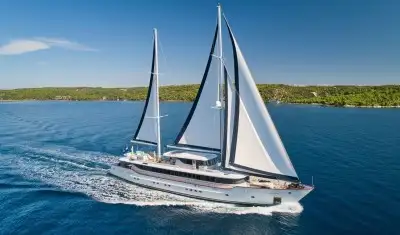 OMNIA Luxury Sailing yacht
